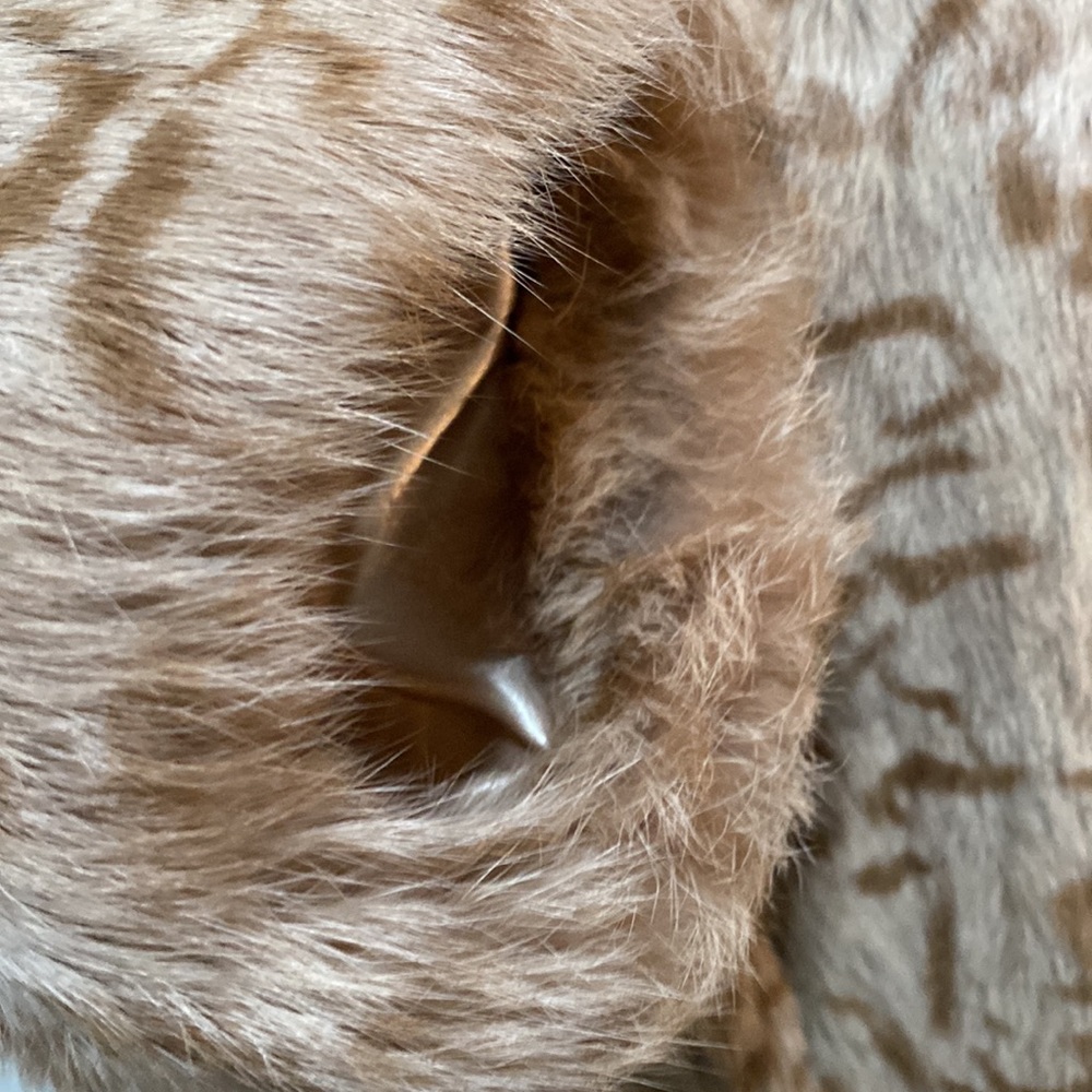 Olive does Olive rabbit fur jacket 🧥 L will fit S & M - Picture 12 of 16